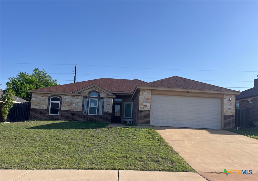 3905 Dewitt County Court Property Photo 1