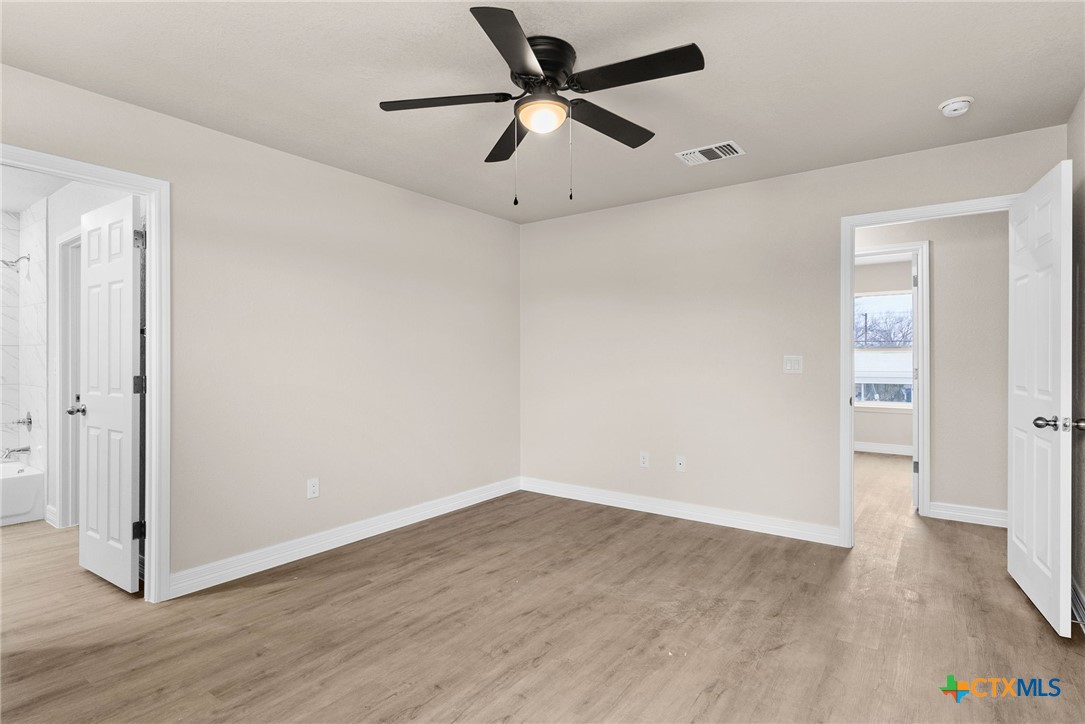 803 White Meadow Lane B Property Photo 16