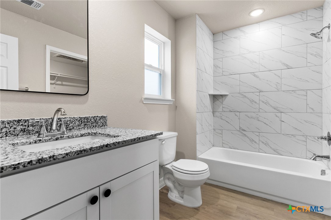 803 White Meadow Lane B Property Photo 18