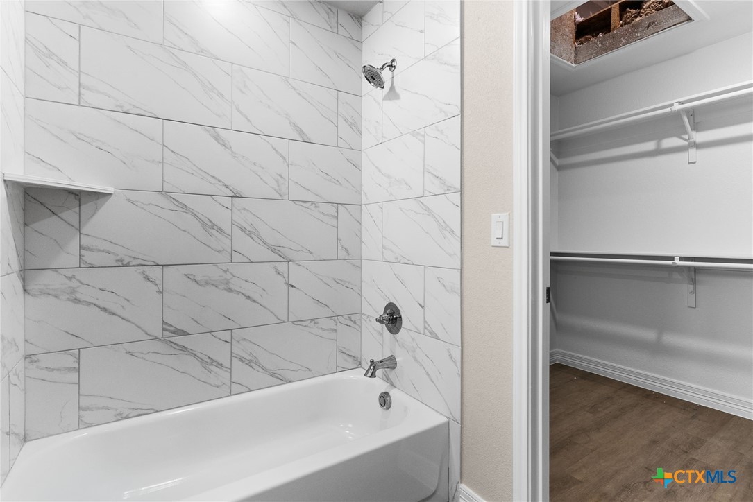 803 White Meadow Lane B Property Photo 19