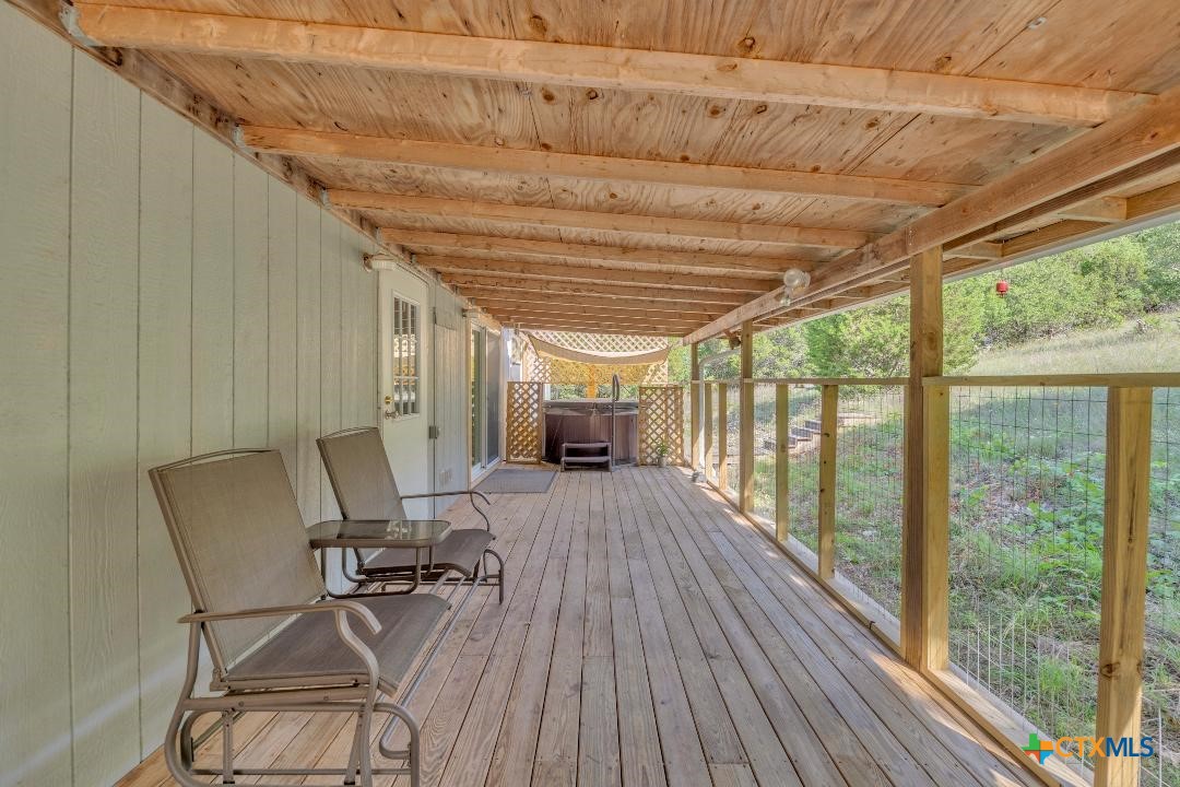 105 Holman Circle Property Photo 4