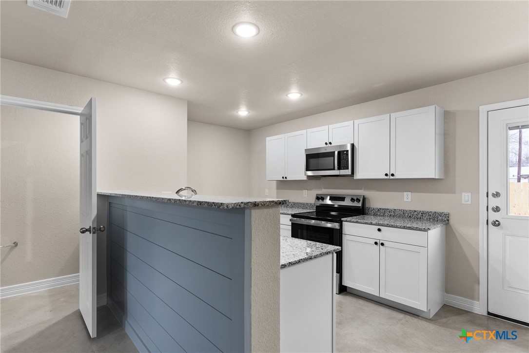 803 Whitemeadow Lane A Property Photo 7