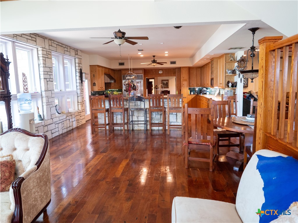 324 County Road 319 Property Photo 11
