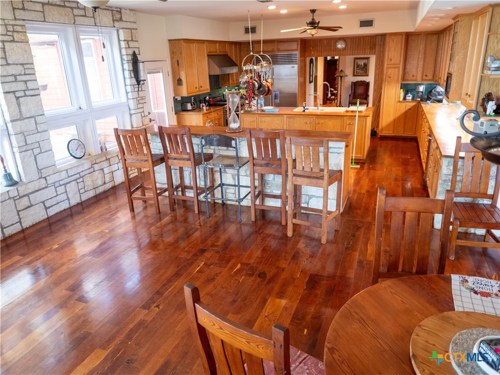 324 County Road 319 Property Photo 12