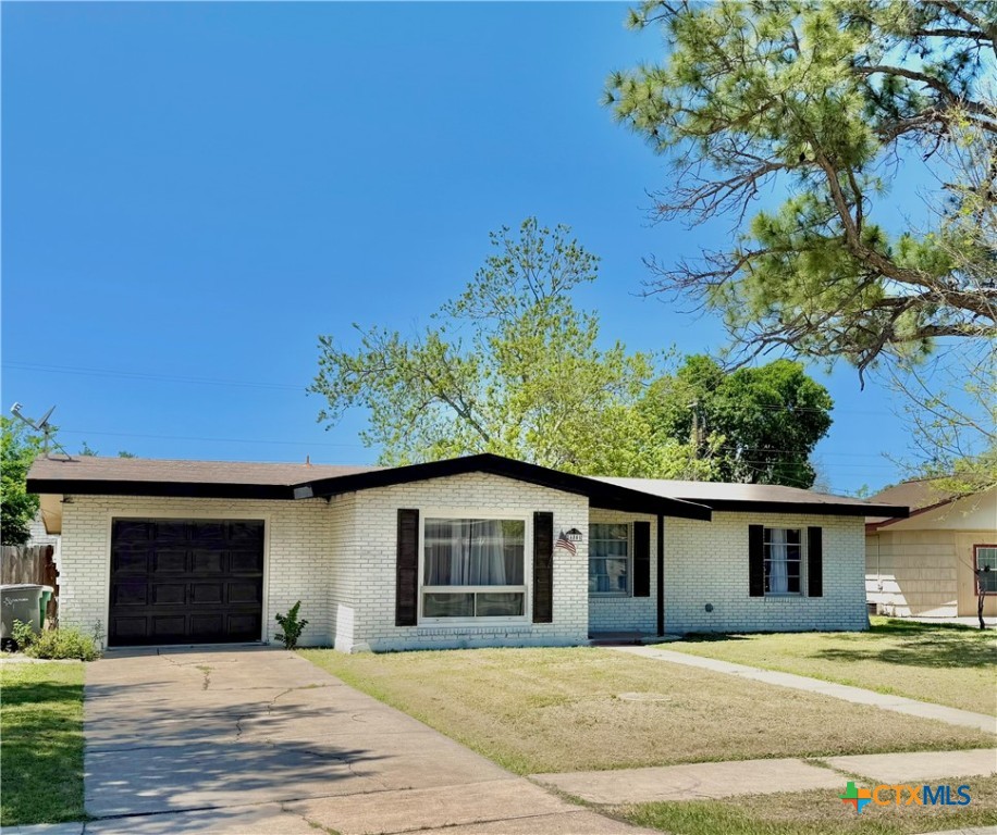 4801 Dahlia Lane Property Photo 1