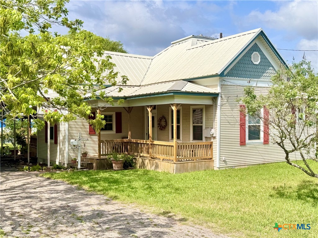 706 West Street Property Photo