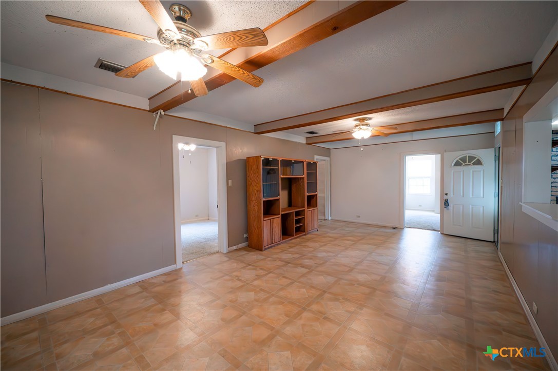 706 West Street Property Photo 7