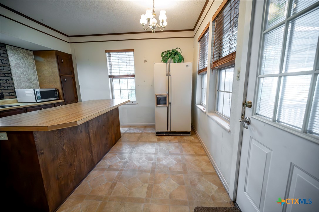 706 West Street Property Photo 9