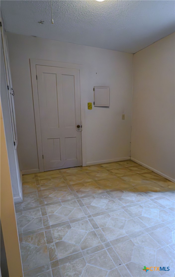 706 West Street Property Photo 18