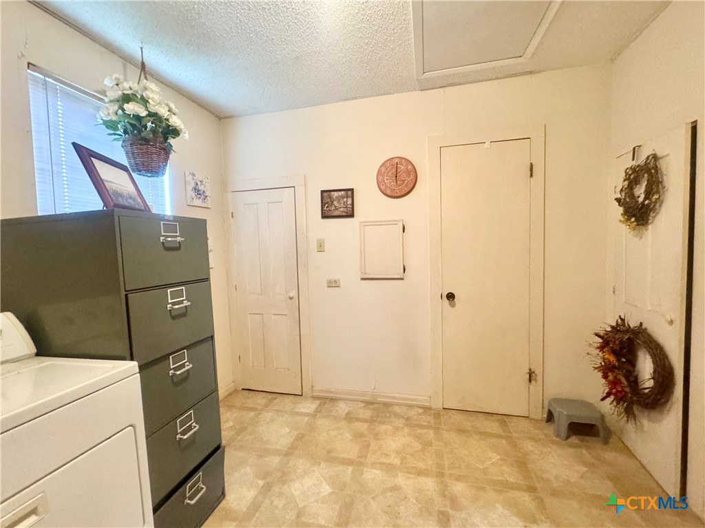 706 West Street Property Photo 20