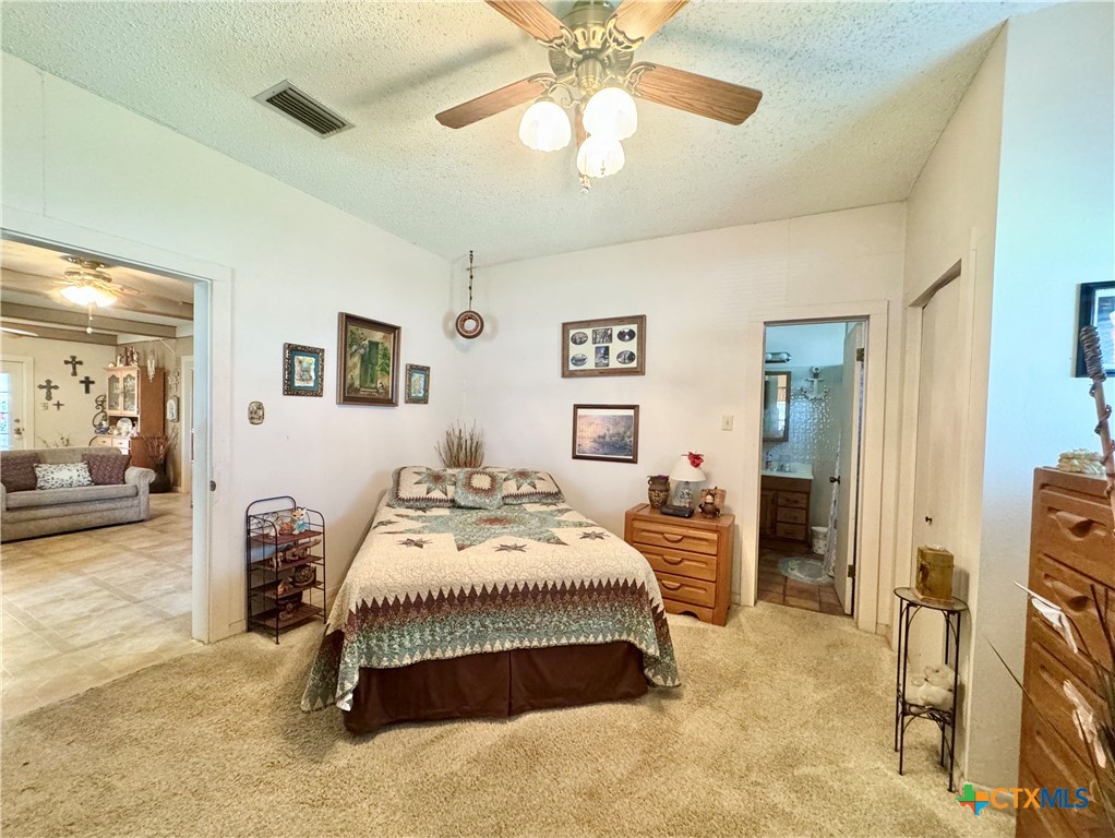 706 West Street Property Photo 22