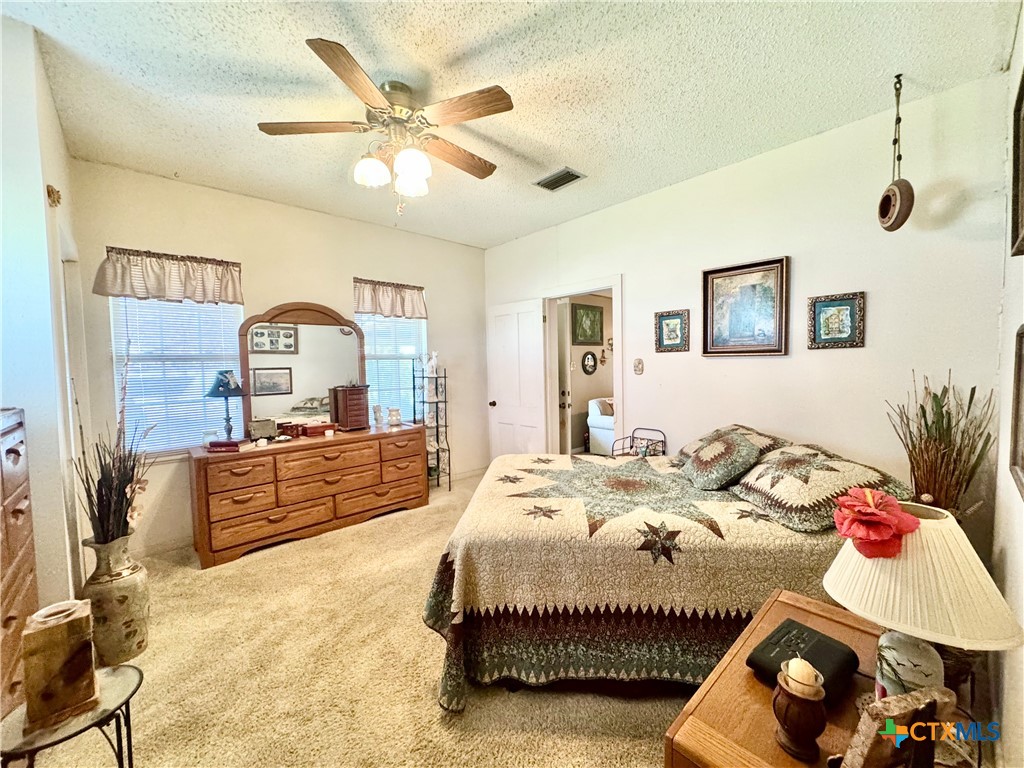 706 West Street Property Photo 23