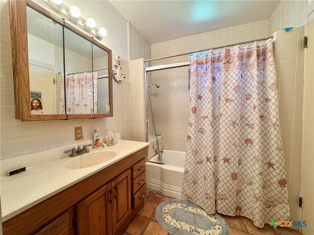 706 West Street Property Photo 25