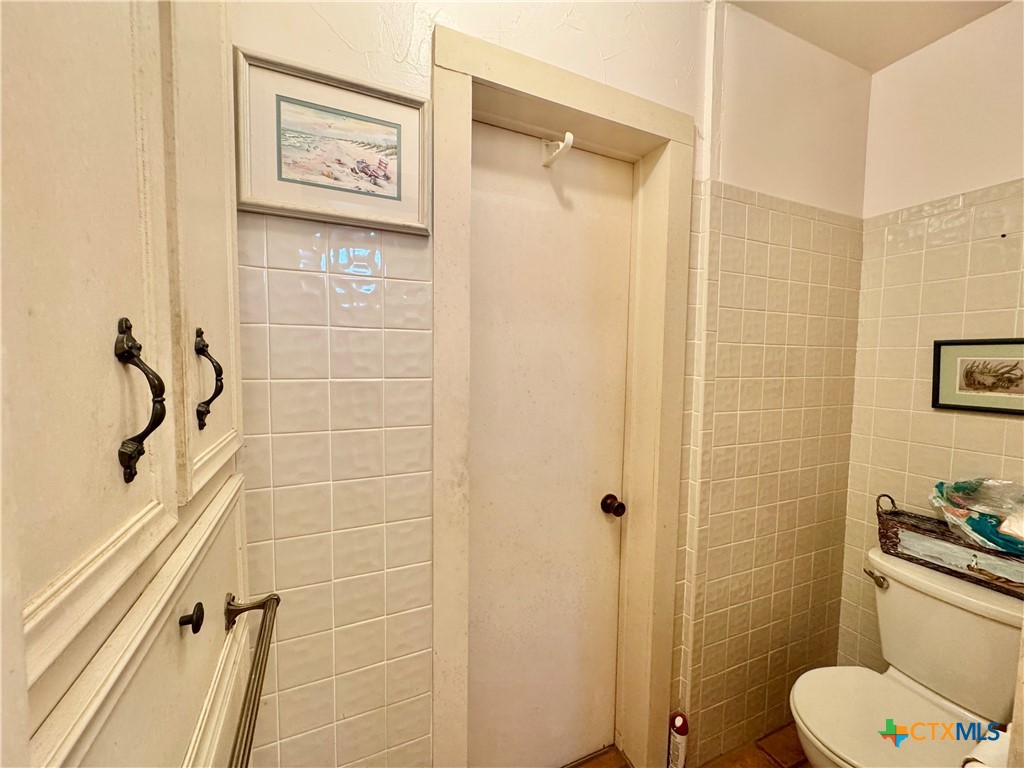 706 West Street Property Photo 26