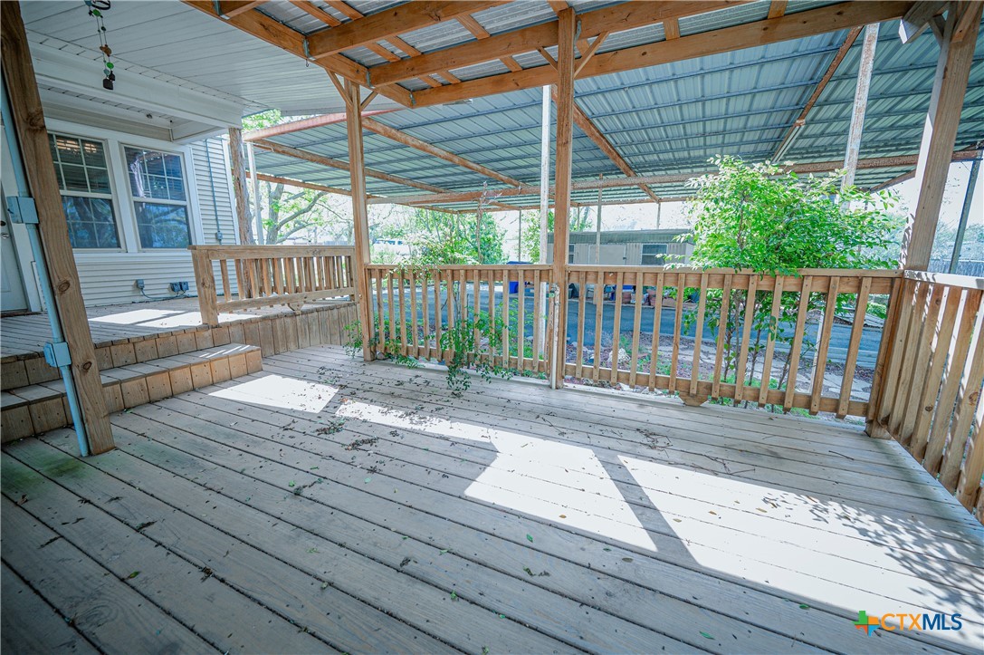 706 West Street Property Photo 26