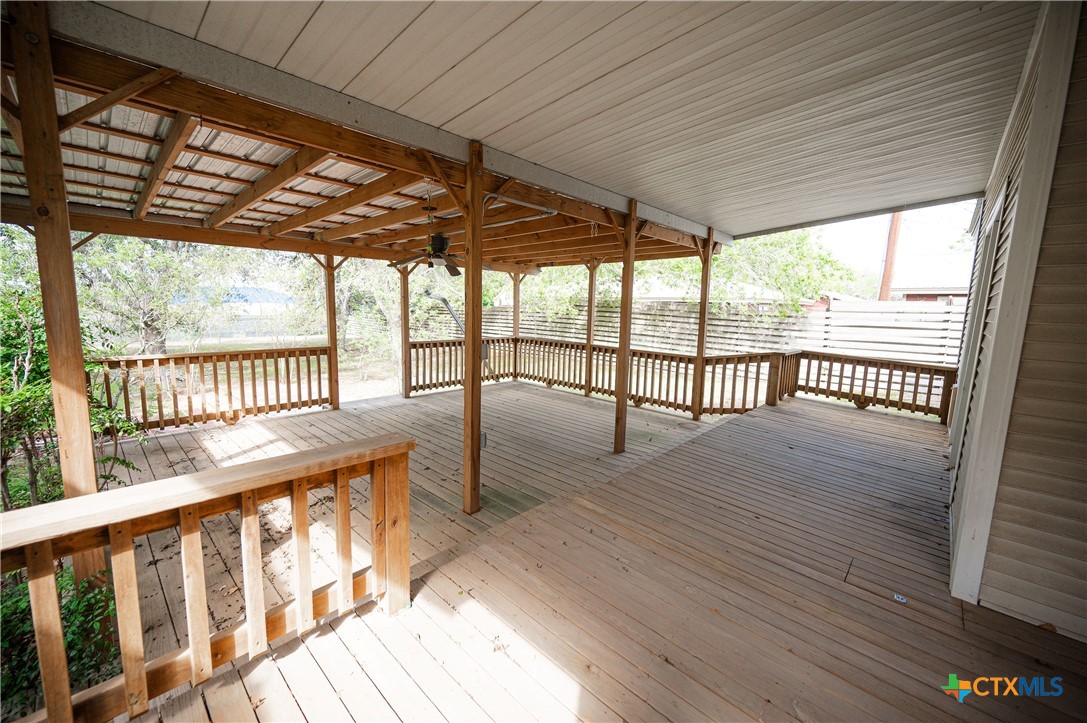 706 West Street Property Photo 27