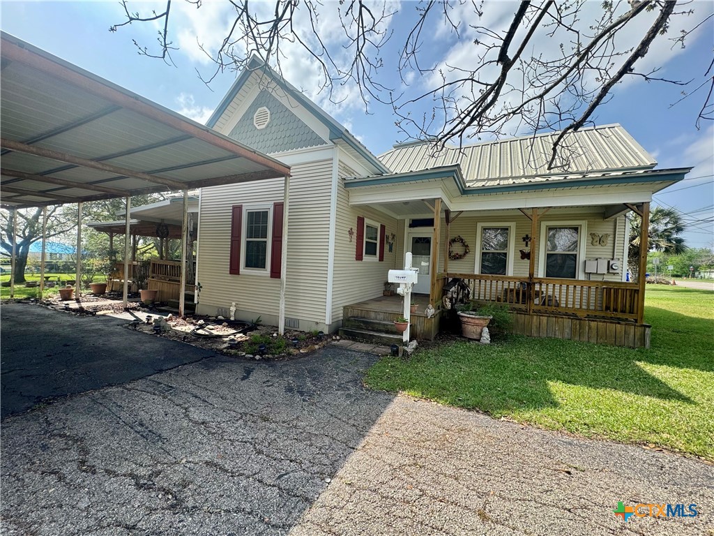 706 West Street Property Photo 40