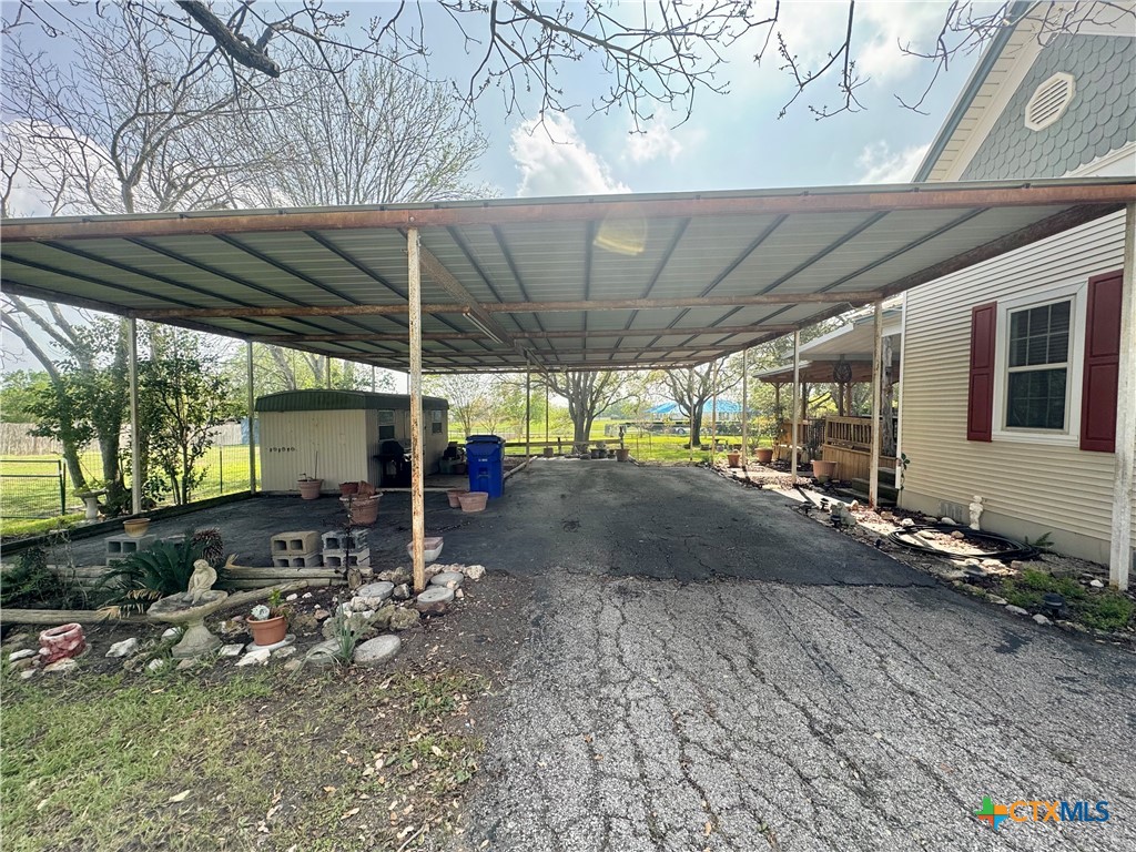 706 West Street Property Photo 41