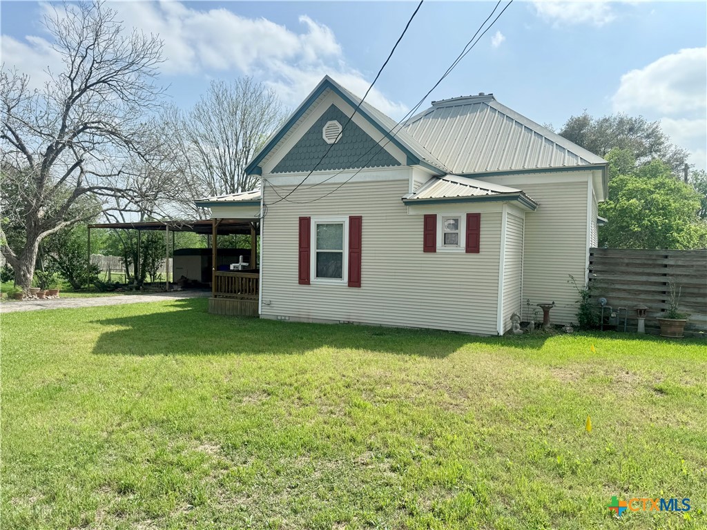 706 West Street Property Photo 46