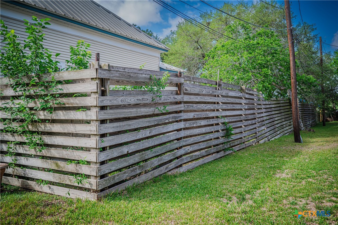 706 West Street Property Photo 47