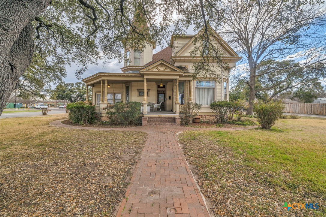 606 S Key Avenue Property Photo 3