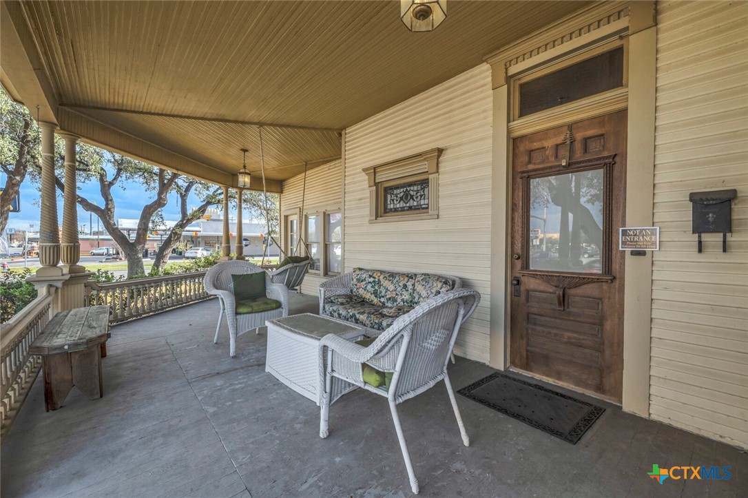 606 S Key Avenue Property Photo 9