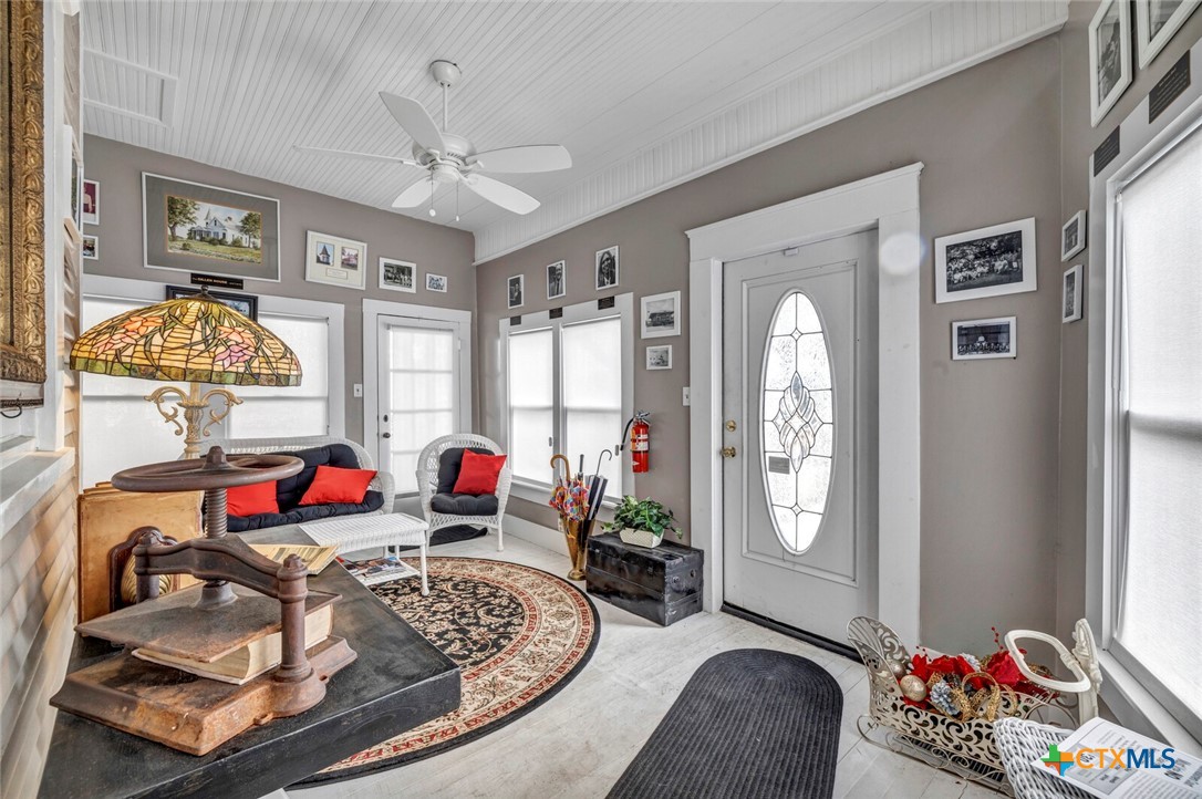 606 S Key Avenue Property Photo 10