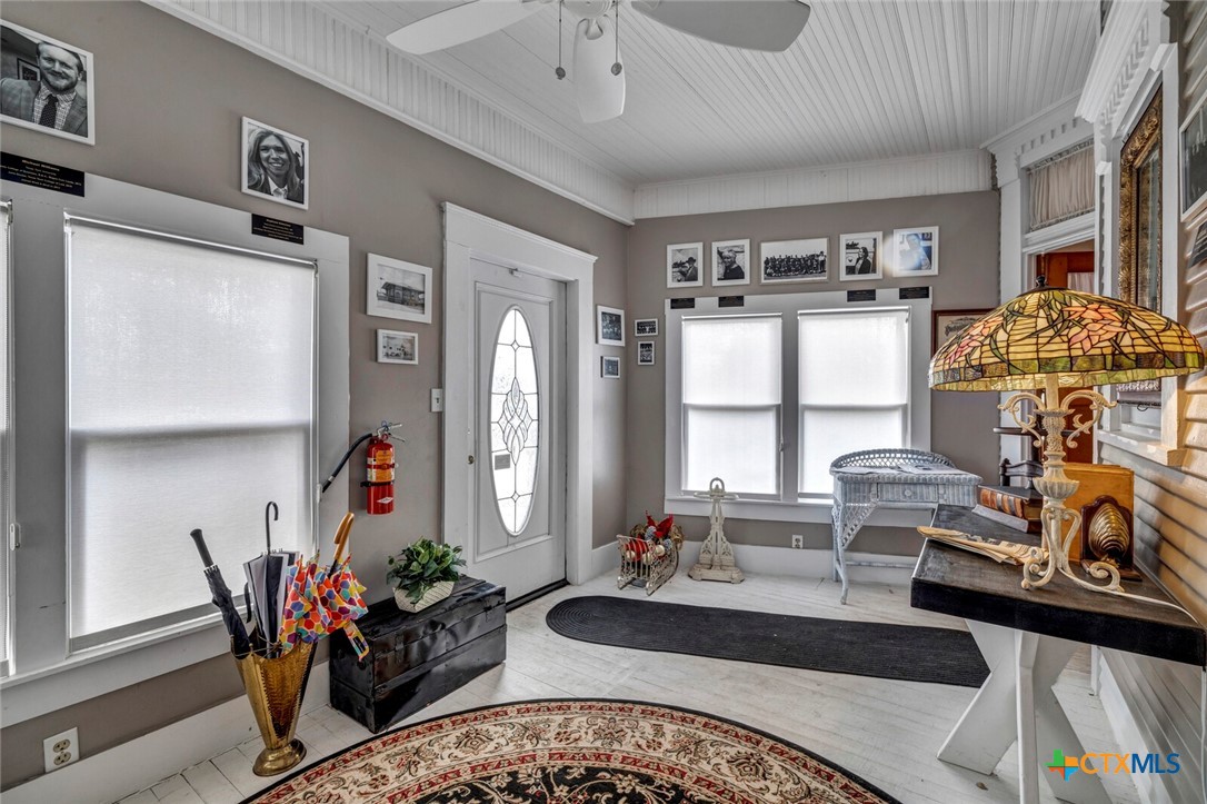 606 S Key Avenue Property Photo 11