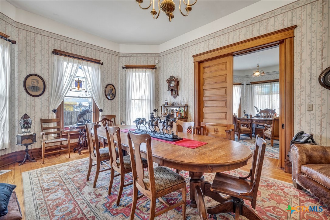 606 S Key Avenue Property Photo 14