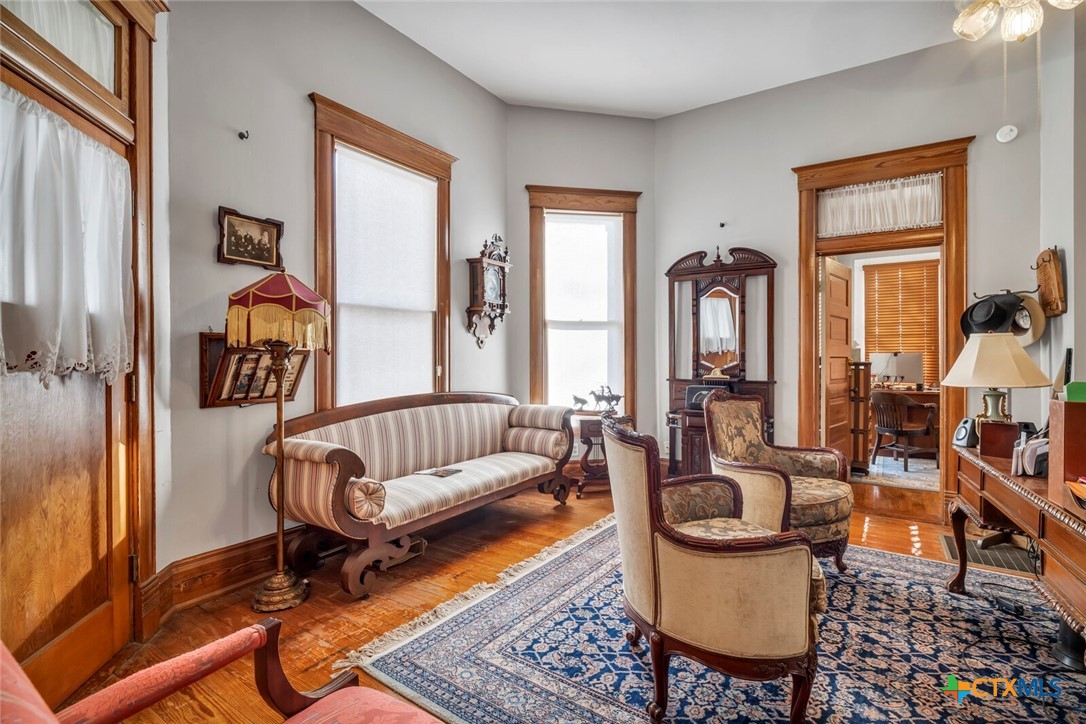 606 S Key Avenue Property Photo 22