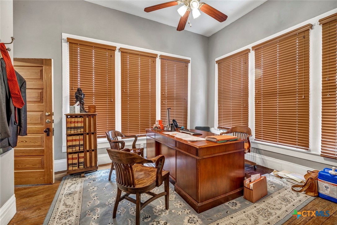 606 S Key Avenue Property Photo 24