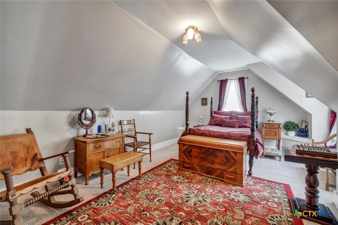 606 S Key Avenue Property Photo 33