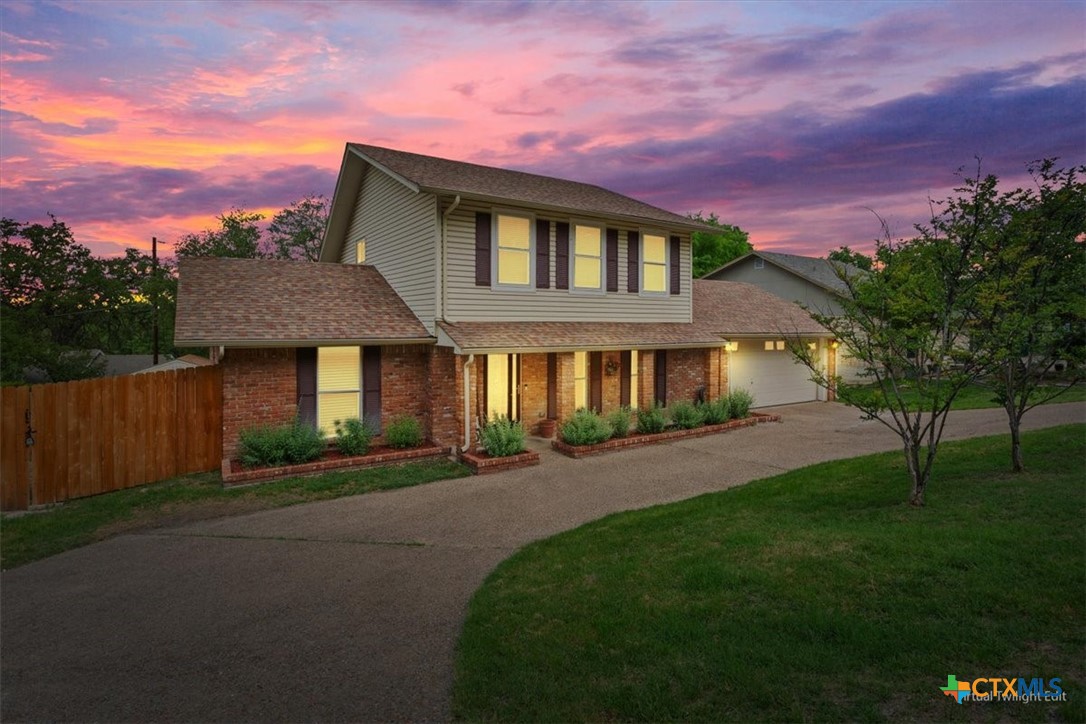 824 Cliffside Drive Property Photo