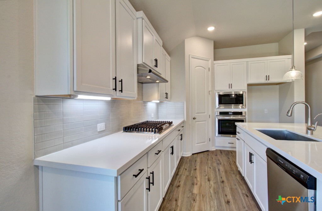1739 Heritage Maples Property Photo 1