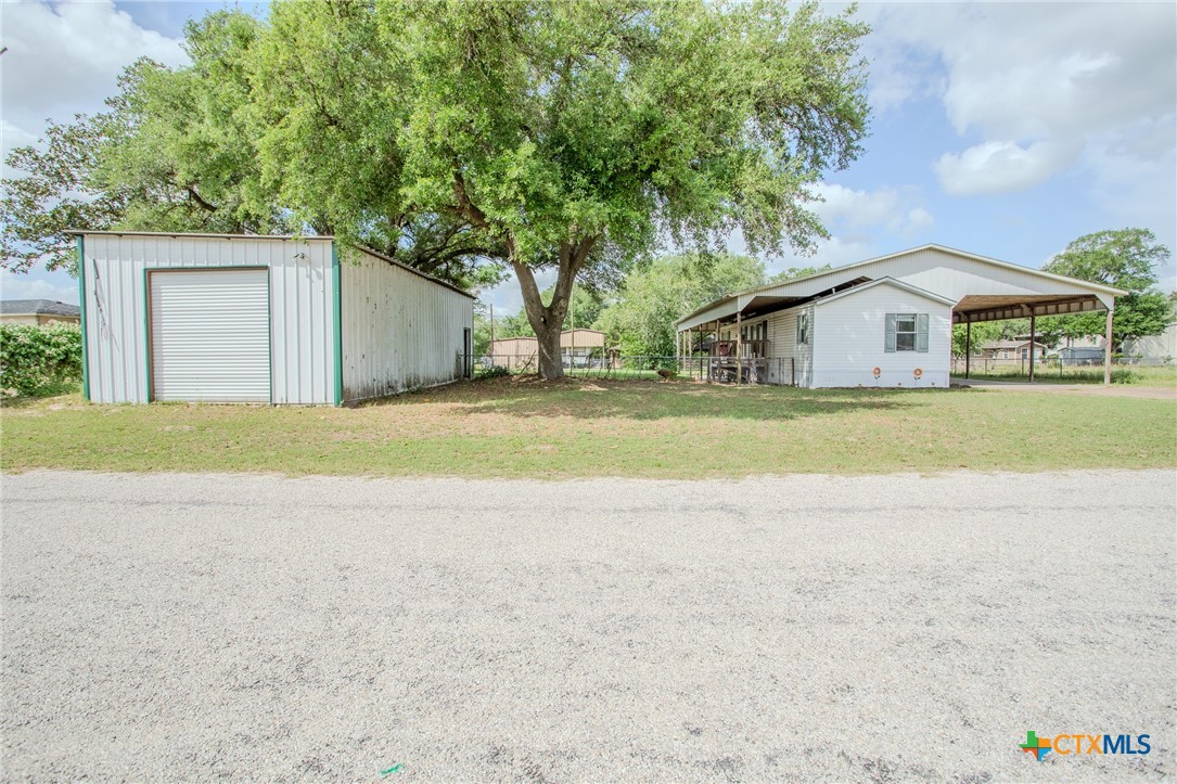 252 Club Drive Property Photo