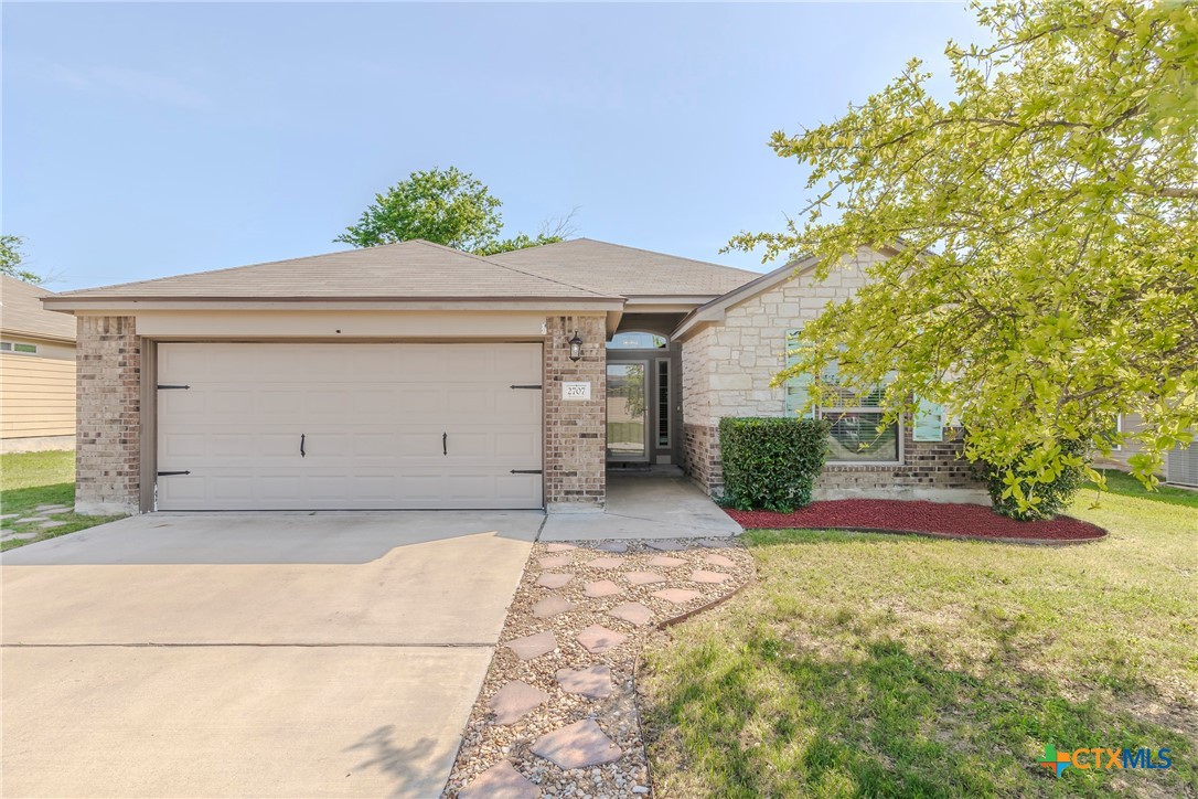 2707 Burlington Property Photo