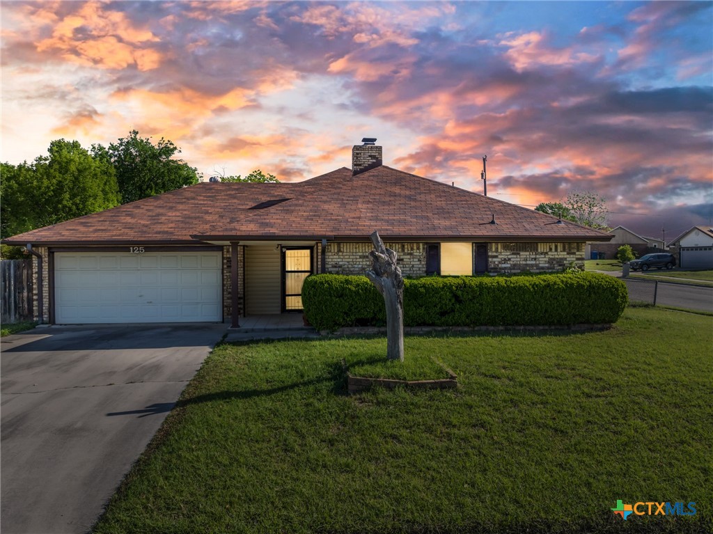 125 E Blancas Drive Property Photo 1