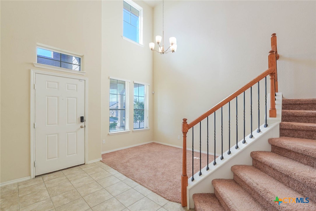 9516 Glynhill Court Property Photo 4