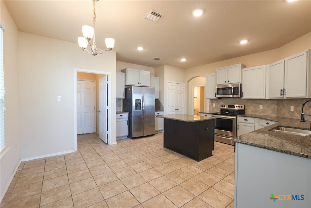 9516 Glynhill Court Property Photo 6