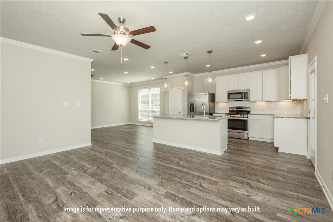 6106 Mcgregor Loop Property Photo 3