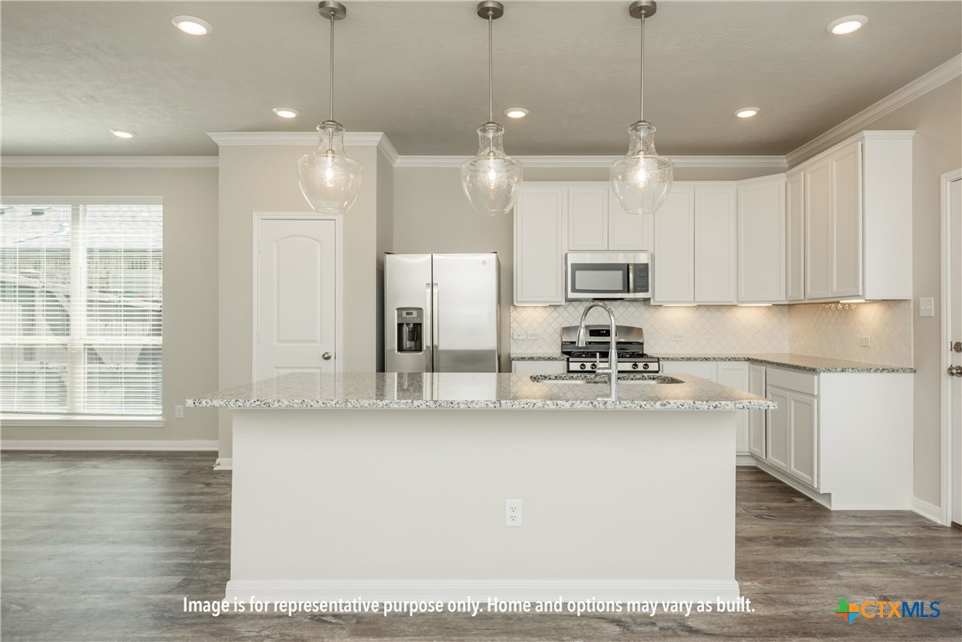 6106 Mcgregor Loop Property Photo 4