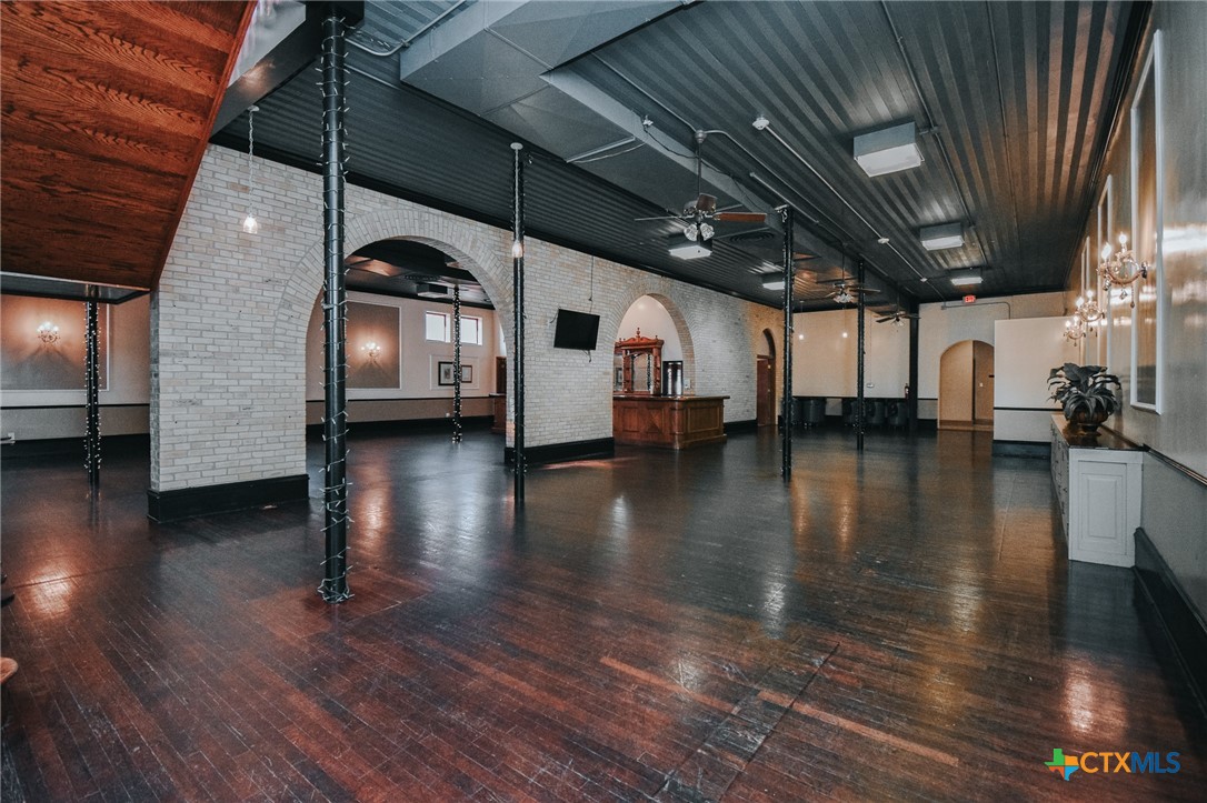202 E Forrest Street Property Photo 17