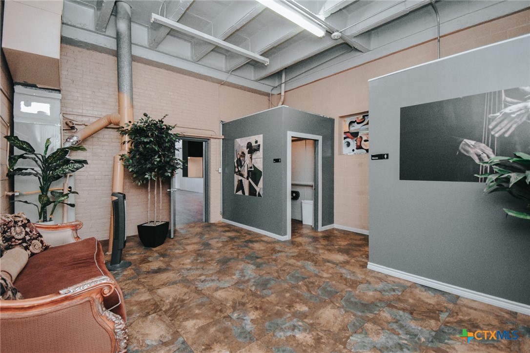 202 E Forrest Street Property Photo 45