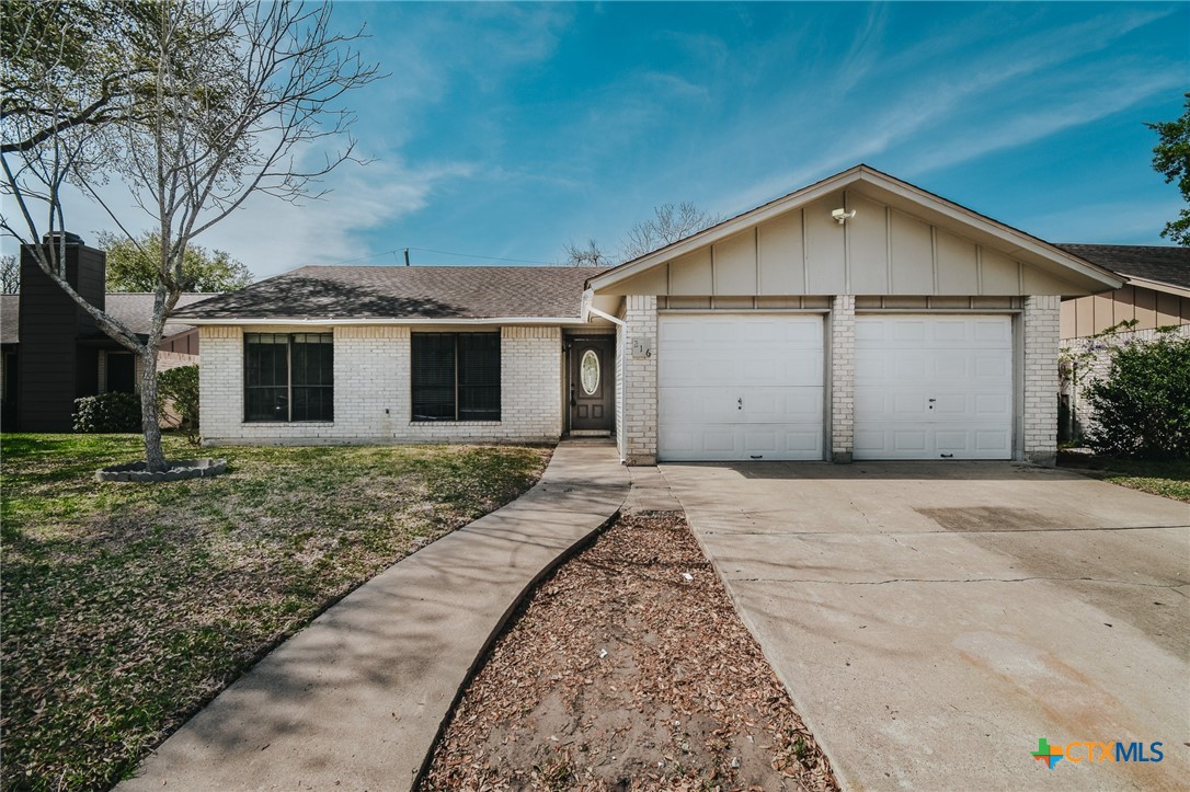 216 Londonderry Drive Property Photo