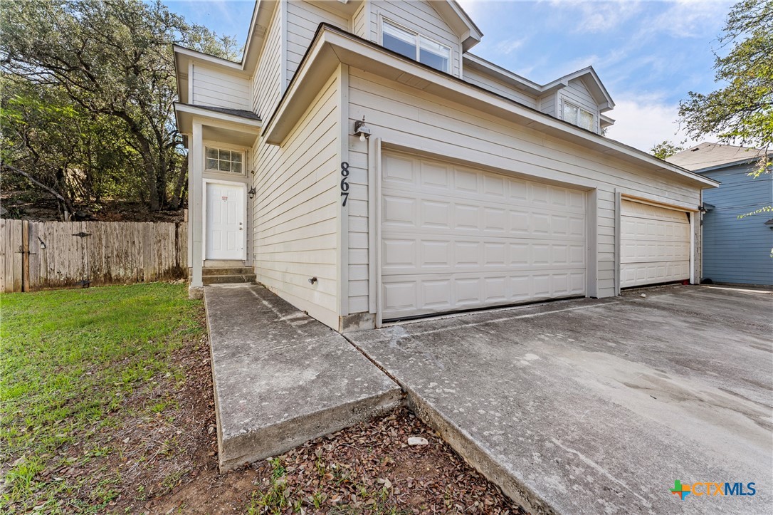 867 Sagewood Trail Property Photo 2