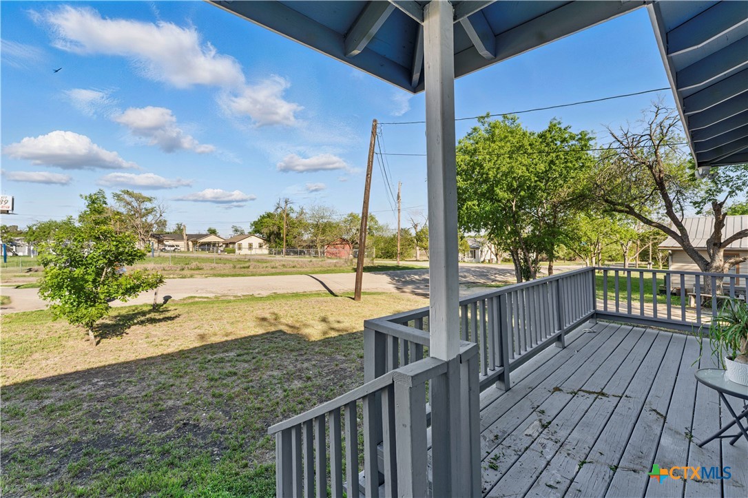 556 Gode Lane Property Photo 3