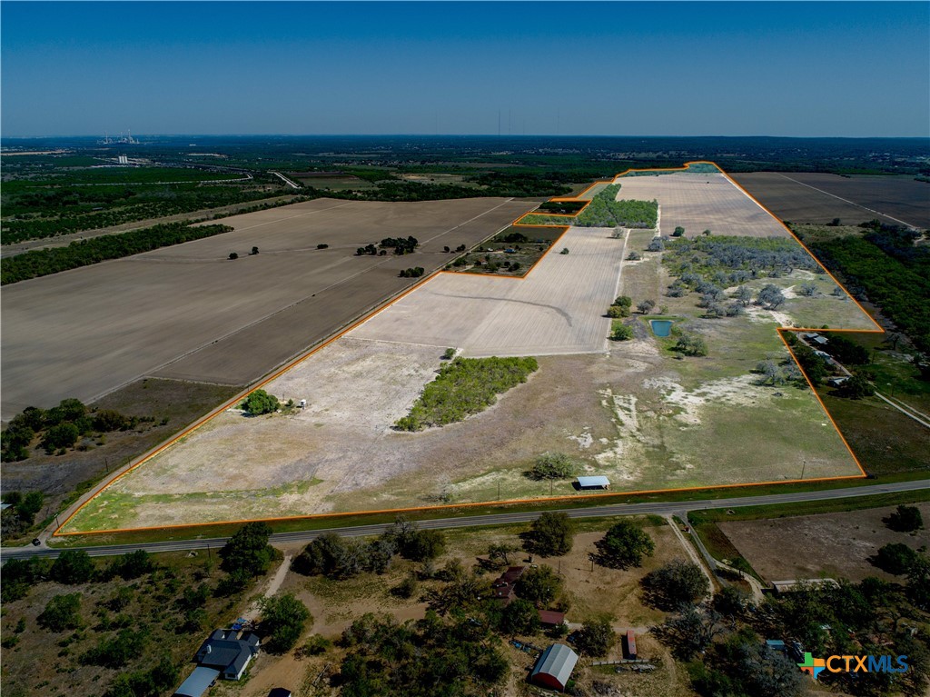 8016 Fm 1303 Property Photo