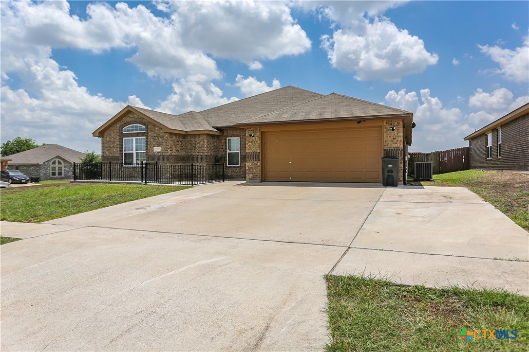 2100 Golden Eagle Drive Property Photo 3