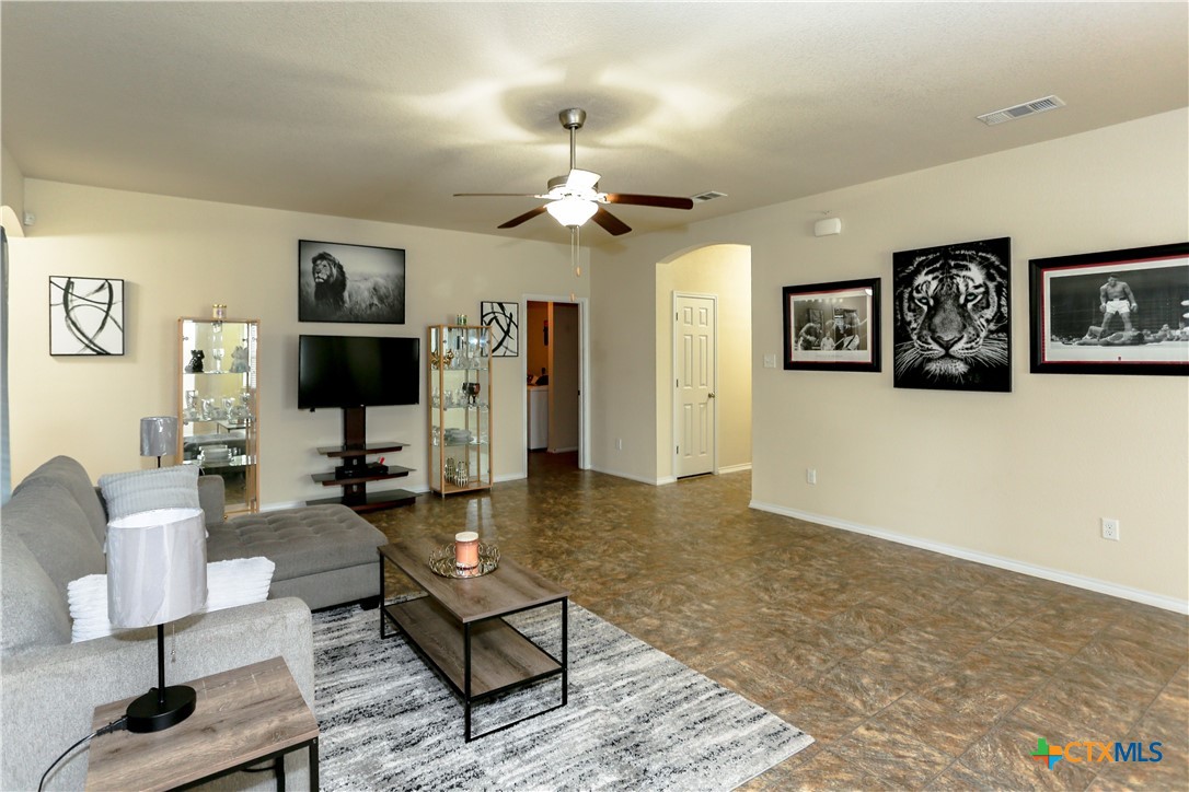 2100 Golden Eagle Drive Property Photo 8
