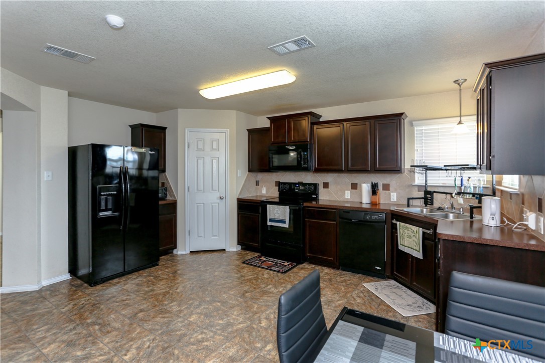 2100 Golden Eagle Drive Property Photo 15